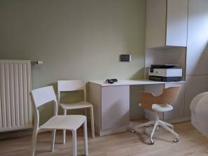 Mobilier sur mesure pour un cabinet médical réalisé par Cuisines Etcaetera Mobilier sur mesure pour un cabinet médical réalisé par Cuisines Etcaetera
