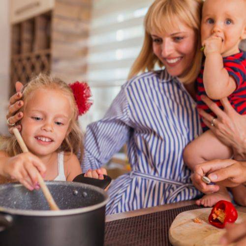 Cuisines Etcaetera réalisent des cuisines sur mesure pour les familles