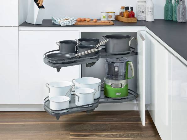 Rangement pour angle de cuisine Cuisines Etcaetera cuisine sur mesure style ancien ou moderne cuisiniste à Braine-le-Comte Hainaut Belgique
